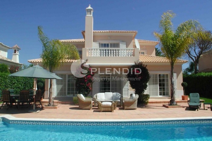 A 4 bedroom Villa set in a quiet location within  the golden triangle